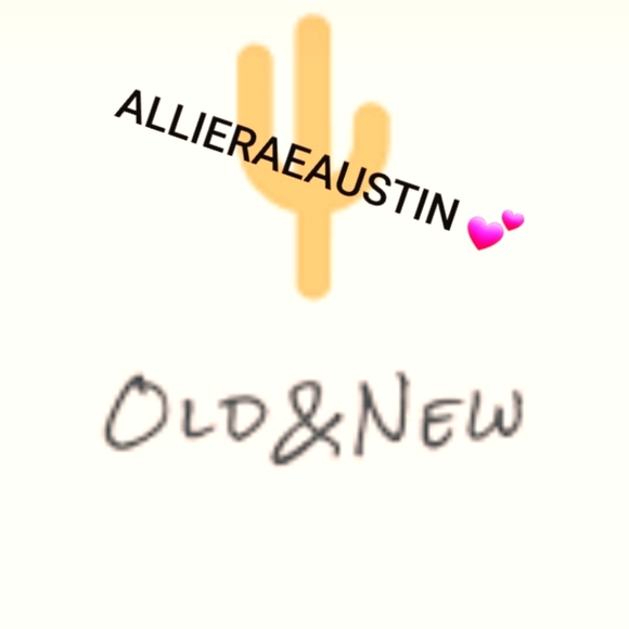 Old & New Items 🖤 - Picture 2 of 3